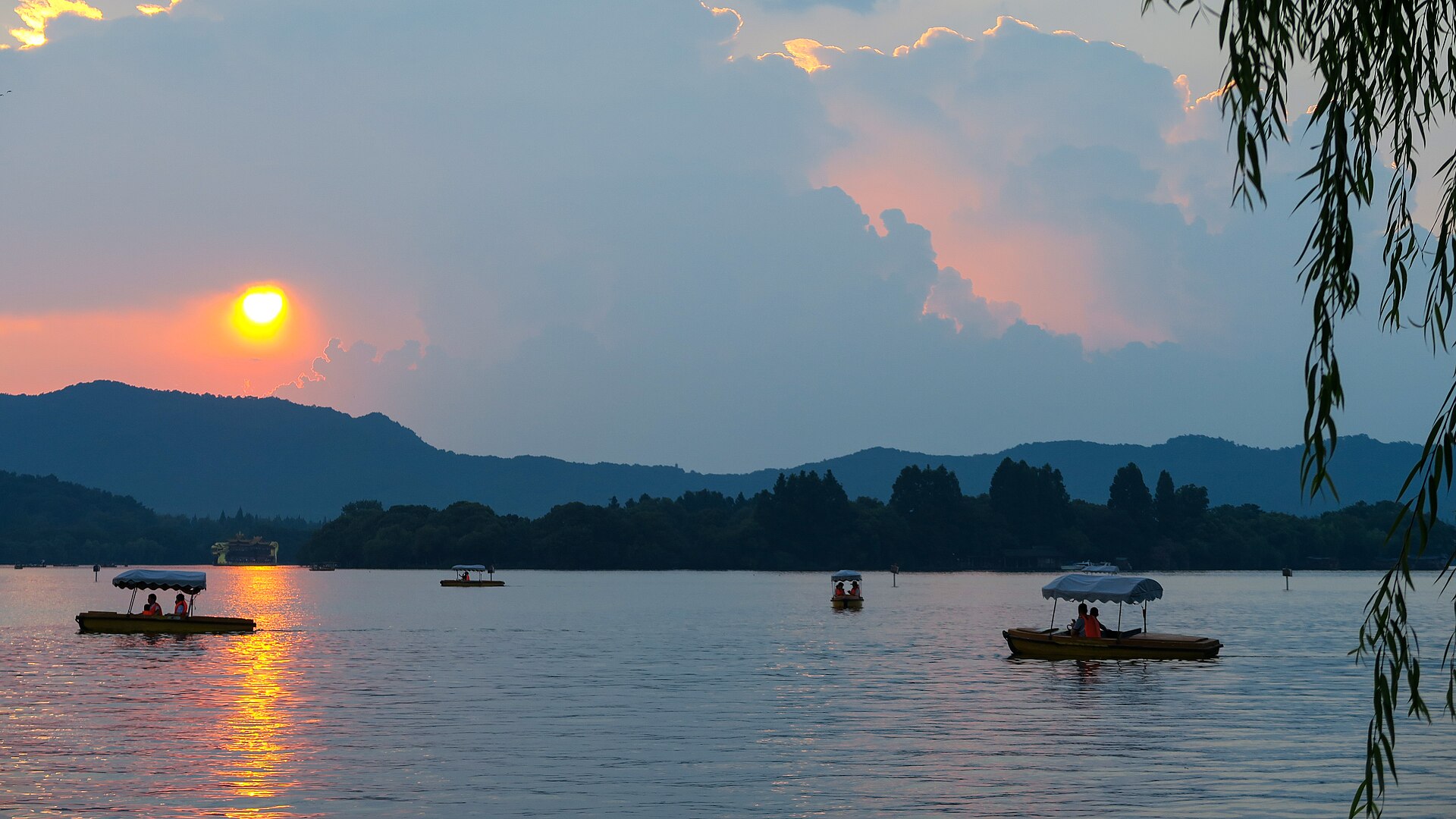 West Lake scenery